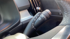Volvo XC40 2.0 B4P Plus Dark 5dr Auto Petrol Estate
